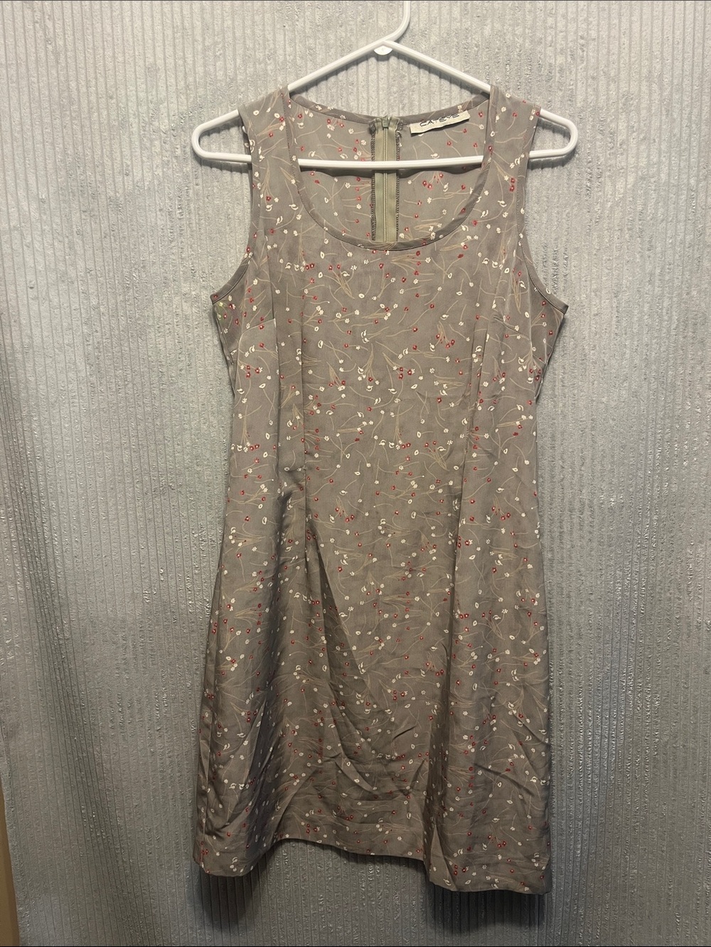 Sleeveless Taupe Midi Dress with Red & Cream Floral Print 9